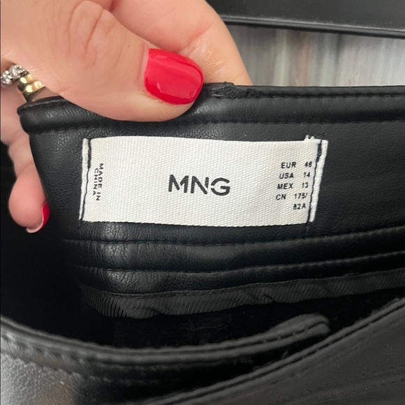 MNG Black Faux Leather Wide Leg Pants Size 14 (EUR 46) High Rise Flare Trousers - Picture 3 of 11